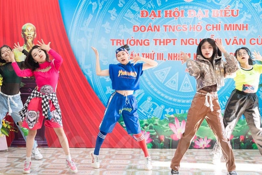 Sôi nổi phong trào Đoàn ở Trường THPT Nguyễn Văn Cừ