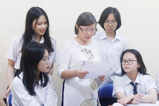 Nhà giáo Ưu tú lan tỏa tình yêu tiếng Nga