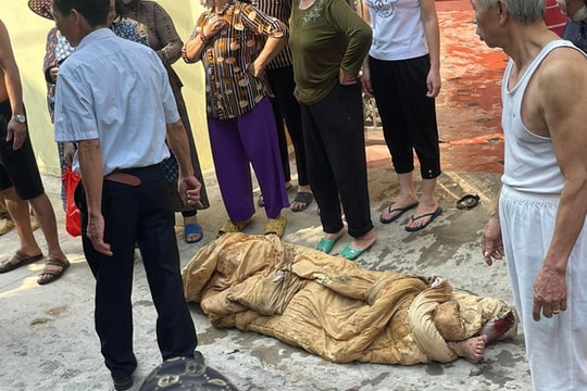 Vụ ba con gái đổ xăng đốt nhà mẹ ruột: Người con gái cả tử vong