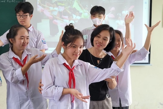 Người "truyền lửa" học tiếng Anh