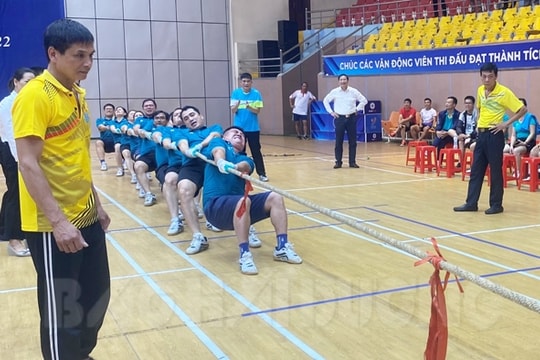 [Video] 200 đoàn viên tham gia Hội thi thể thao Công đoàn Viên chức tỉnh