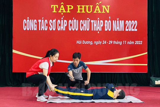 Trang bị kiến thức sơ cứu ban đầu cho 180 tình nguyện viên chữ thập đỏ
