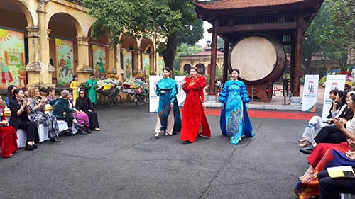 Đưa hình ảnh áo dài thành ‘'đại sứ du lịch''