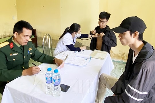 Ba huyện, thị xã đầu tiên khám tuyển nghĩa vụ quân sự