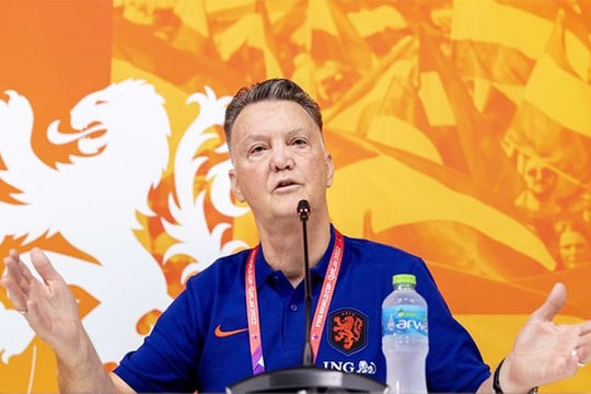 Argentina và Hà Lan: Điệu nhảy cuối cùng vì Louis van Gaal