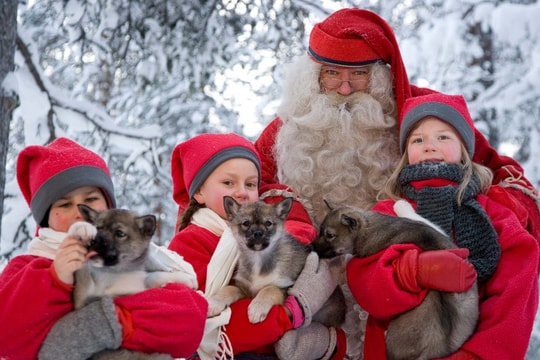 Ghé thăm "ngôi làng ông già Noel" đẹp như cổ tích ở Phần Lan