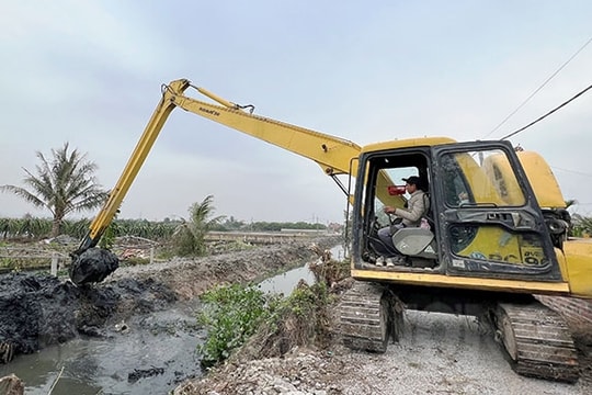 Công ty Khai thác công trình thủy lợi tỉnh ra quân làm thủy lợi đông xuân