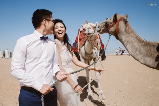 Bộ ảnh cưới Hoa hậu Ngọc Hân và chồng kém tuổi chụp ở Ai cập