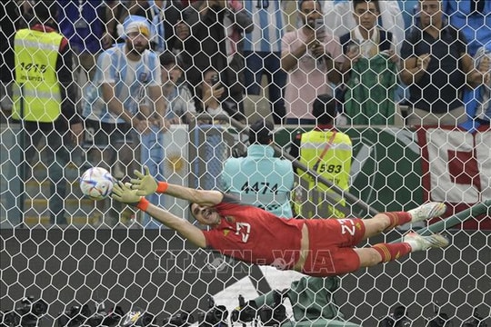 Emiliano Martinez - Người hùng thầm lặng của Argentina