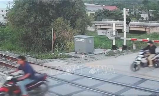 Đùa với tử thần