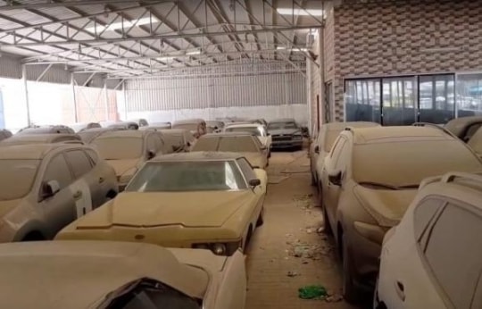 Hàng nghìn siêu xe vô chủ mỗi năm tại Dubai
