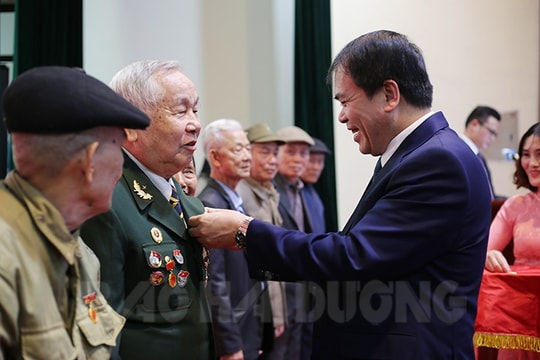 Đảng bộ huyện Nam Sách 3 năm liền hoàn thành và vượt chỉ tiêu kết nạp đảng viên
