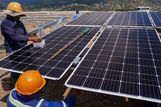 Bộ Công Thương đề nghị làm tiếp hơn 726 MW điện mặt trời