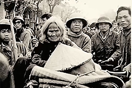 Phim tài liệu "Ghi chép 12 ngày đêm": Góc nhìn riêng về chiến thắng  Điện Biên Phủ trên không