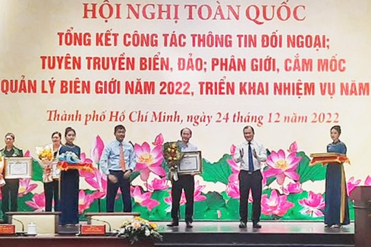 Báo Hải Dương được khen về công tác thông tin đối ngoại