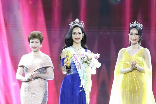 Ban tổ chức Hoa hậu Việt Nam xin lỗi về chiếc váy xuyên thấu của á hậu Phương Anh