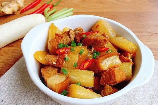 Cách làm thịt kho củ cải trắng đơn giản, ngon khó cưỡng
