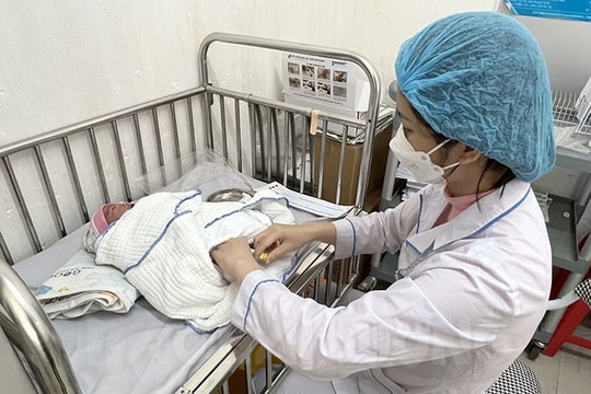 Sàng lọc trước sinh để biết sớm, can thiệp kịp thời