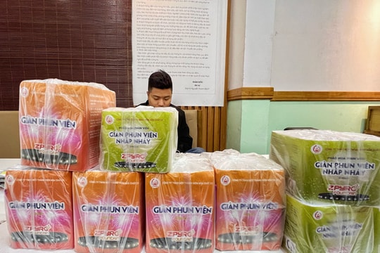 Pháo hoa của Nhà máy Z121 bị hét giá "trên trời"