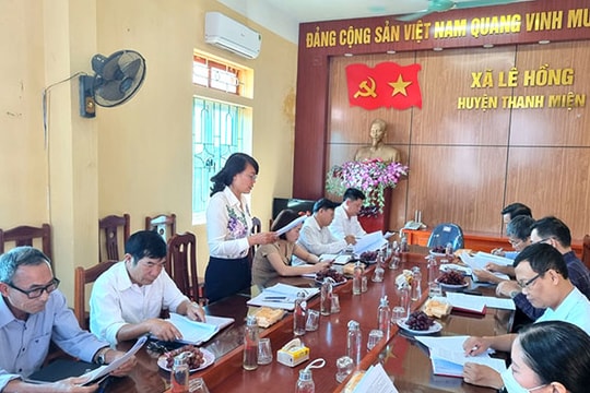 Việc thể chế hóa quy chế dân chủ trong điều hành, quản lý còn dập khuôn