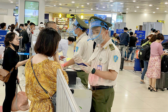 Một khách hàng ở Thanh Hà bị cấm bay do hút thuốc lá trên máy bay