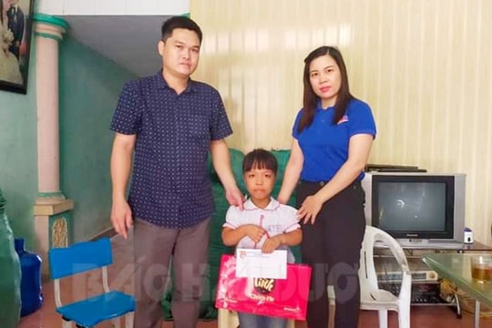 Thủ lĩnh Đoàn xung kích vì cộng đồng