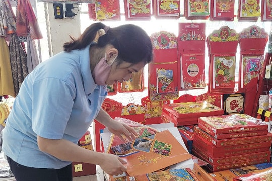 Lịch Tết vắng người mua