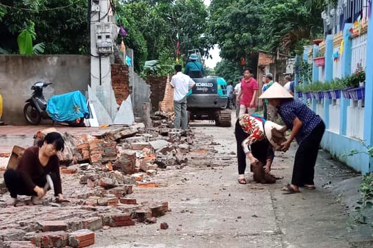 Hiến đất làm đường 