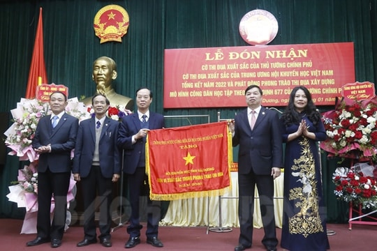 Hội Khuyến học tỉnh Hải Dương được nhận Cờ thi đua của Chính phủ