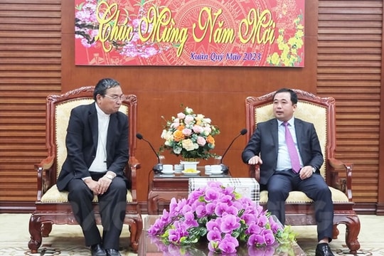 Đồng chí Bí thư Tỉnh ủy Trần Đức Thắng tiếp đoàn các chức sắc tôn giáo