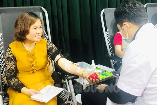 Phấn đấu thu nhận ít nhất 19.000 đơn vị máu trong năm 2023
