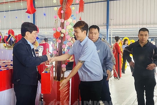 Công đoàn Công ty Sumidenso Việt Nam chăm lo Tết cho người lao động