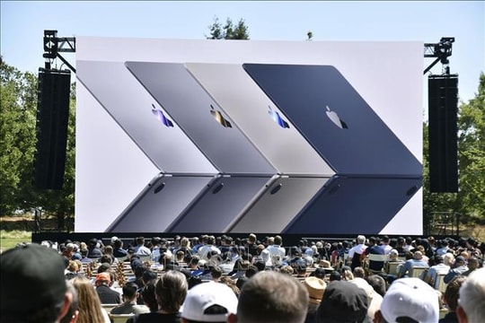 Apple bất ngờ ra mắt mẫu Macbook mới