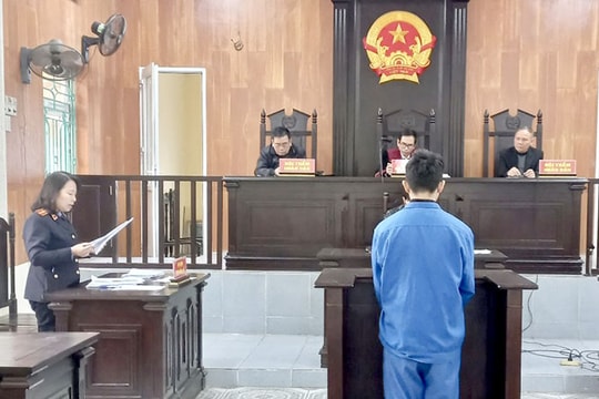 Buôn bán pháo, một thanh niên lĩnh 15 tháng tù