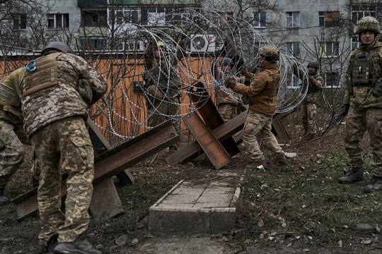Tướng Ba Lan đề xuất huấn luyện người tị nạn Ukraine rồi gửi ra tiền tuyến