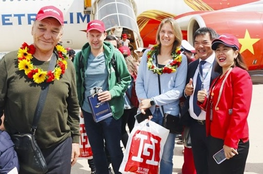 Vietnam targets 8 million foreign tourists in 2023