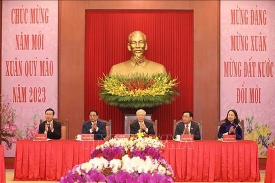 Party General Secretary meets Party, State leaders, former leaders ahead of Tet