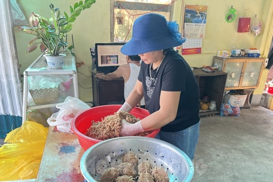 Về Hải Dương xem người dân hò nhau đụng lợn ăn Tết