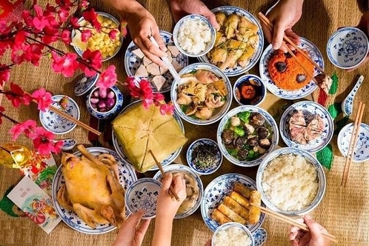 10 lưu ý giúp bạn ăn uống lành mạnh trong kỳ nghỉ Tết