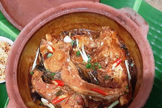 Đậm đà niêu cá kho ngày Tết 