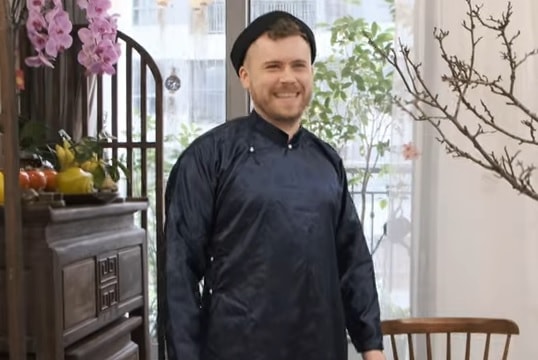 [Video] Foreign takes on Tet