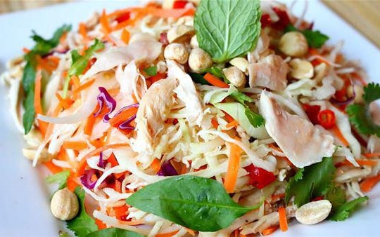 3 cách làm nộm từ thịt gà luộc thừa sau Tết Nguyên đán