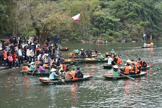Doanh thu du lịch tăng mạnh trong dịp Tết Nguyên đán