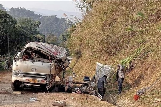 Xe ô tô lao xuống vực sâu khiến 3 người tử vong, 15 người bị thương