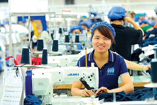 Công ty TNHH May mặc Makalot Việt Nam: Chủ doanh nghiệp và người lao động đồng hành phát triển