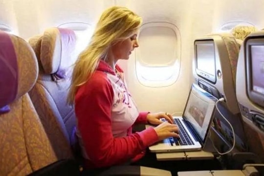 Miễn phí wifi trên máy bay để cạnh tranh khách
