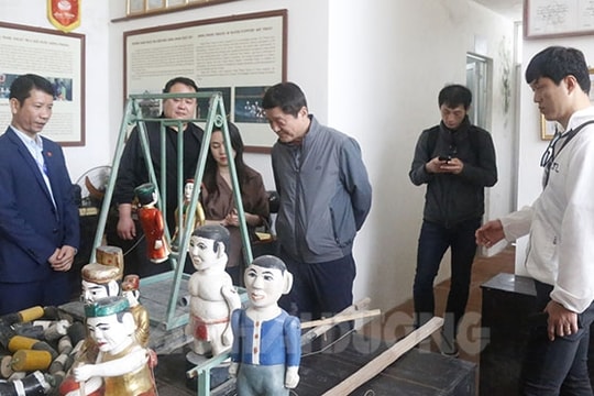 Đoàn đại biểu TP Suwon thích thú nghệ thuật múa rối nước của Hải Dương
