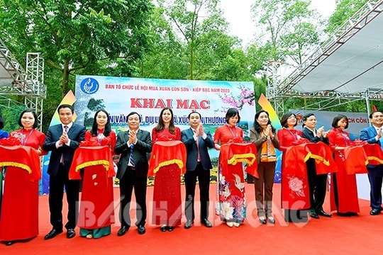 18 gian hàng tại Tuần Văn hoá, Du lịch và Xúc tiến thương mại