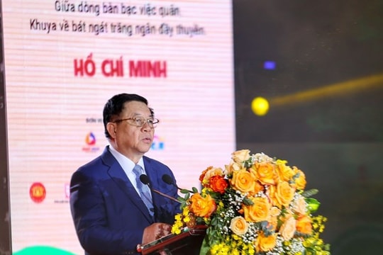 Thơ ca luôn đồng hành cùng công cuộc xây dựng và bảo vệ Tổ quốc 