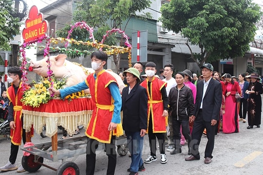 Đặc sắc Lễ hội đình Mè